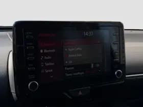 Toyota Yaris 1.5 Hybrid Dynamic thumbnail 14