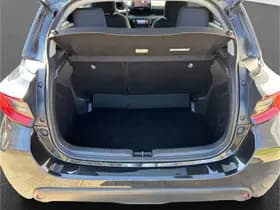 Toyota Yaris 1.5 Hybrid Dynamic thumbnail 19