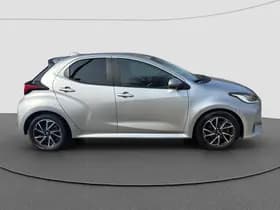 Toyota Yaris 1.5 Hybrid Dynamic thumbnail 2