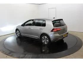 Volkswagen E-Golf 100KW 136PK SOH 100% Camera Warmtepomp Virtual Disc Pro Groot Navi Dodeh detectie thumbnail 12