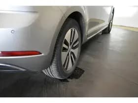 Volkswagen E-Golf 100KW 136PK SOH 100% Camera Warmtepomp Virtual Disc Pro Groot Navi Dodeh detectie thumbnail 20