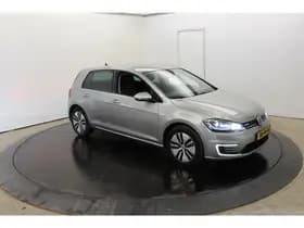 Volkswagen E-Golf 100KW 136PK SOH 100% Camera Warmtepomp Virtual Disc Pro Groot Navi Dodeh detectie thumbnail 9