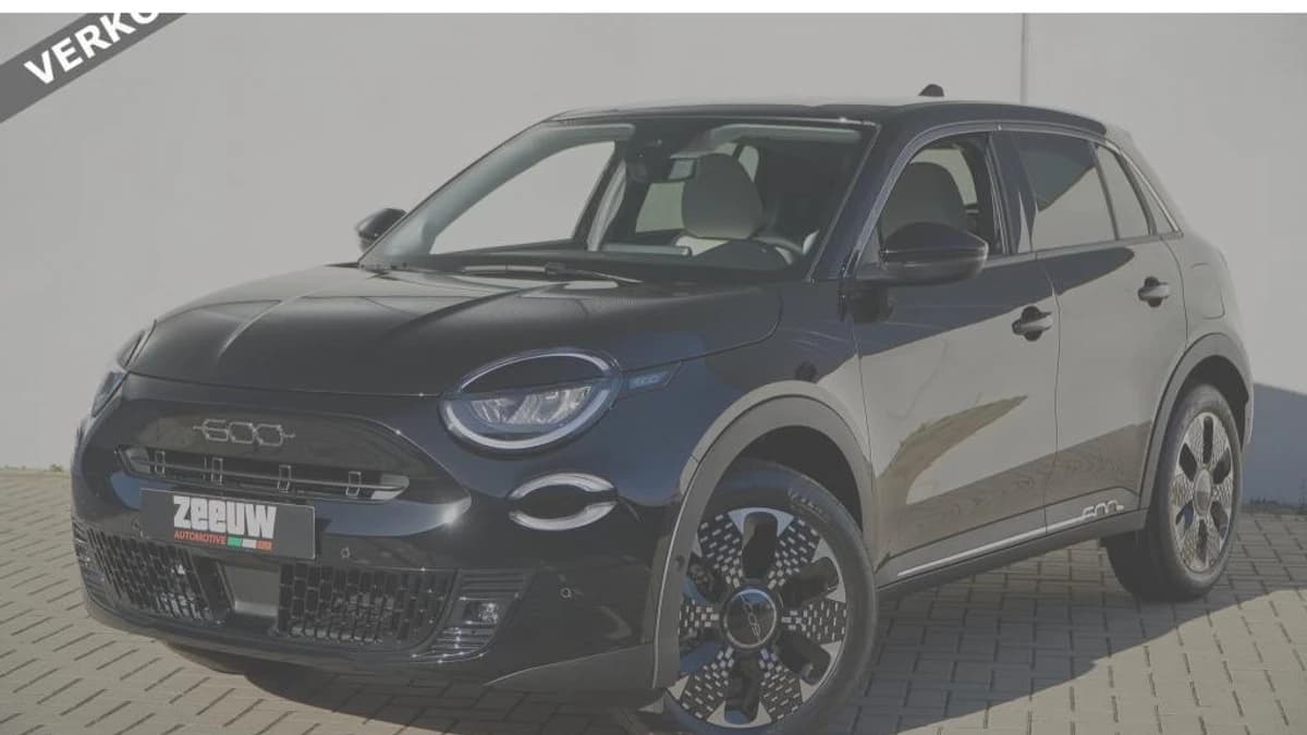 Fiat 600 1.2 Hybrid 110 PK La Prima | Navi | Camera | Carplay | Leder VERKOCHT — foto 1