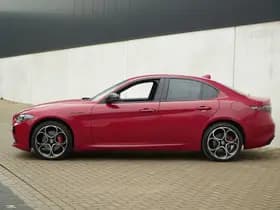 Alfa Romeo Giulia 2.0 Turbo 280 PK Competizione Q4 AWD | Pano | Veloce | 19" VERKOCHT thumbnail 12
