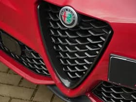 Alfa Romeo Giulia 2.0 Turbo 280 PK Competizione Q4 AWD | Pano | Veloce | 19" VERKOCHT thumbnail 16