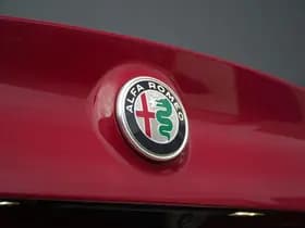 Alfa Romeo Giulia 2.0 Turbo 280 PK Competizione Q4 AWD | Pano | Veloce | 19" VERKOCHT thumbnail 24