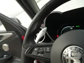 Alfa Romeo Giulia 2.0 Turbo 280 PK Competizione Q4 AWD | Pano | Veloce | 19" VERKOCHT thumbnail 41