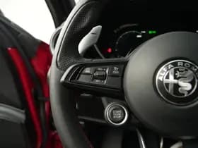 Alfa Romeo Giulia 2.0 Turbo 280 PK Competizione Q4 AWD | Pano | Veloce | 19" VERKOCHT thumbnail 52