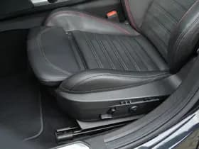 Alfa Romeo Giulia 2.0 Turbo 280 PK Competizione Q4 AWD | Pano | Veloce | 19" thumbnail 24