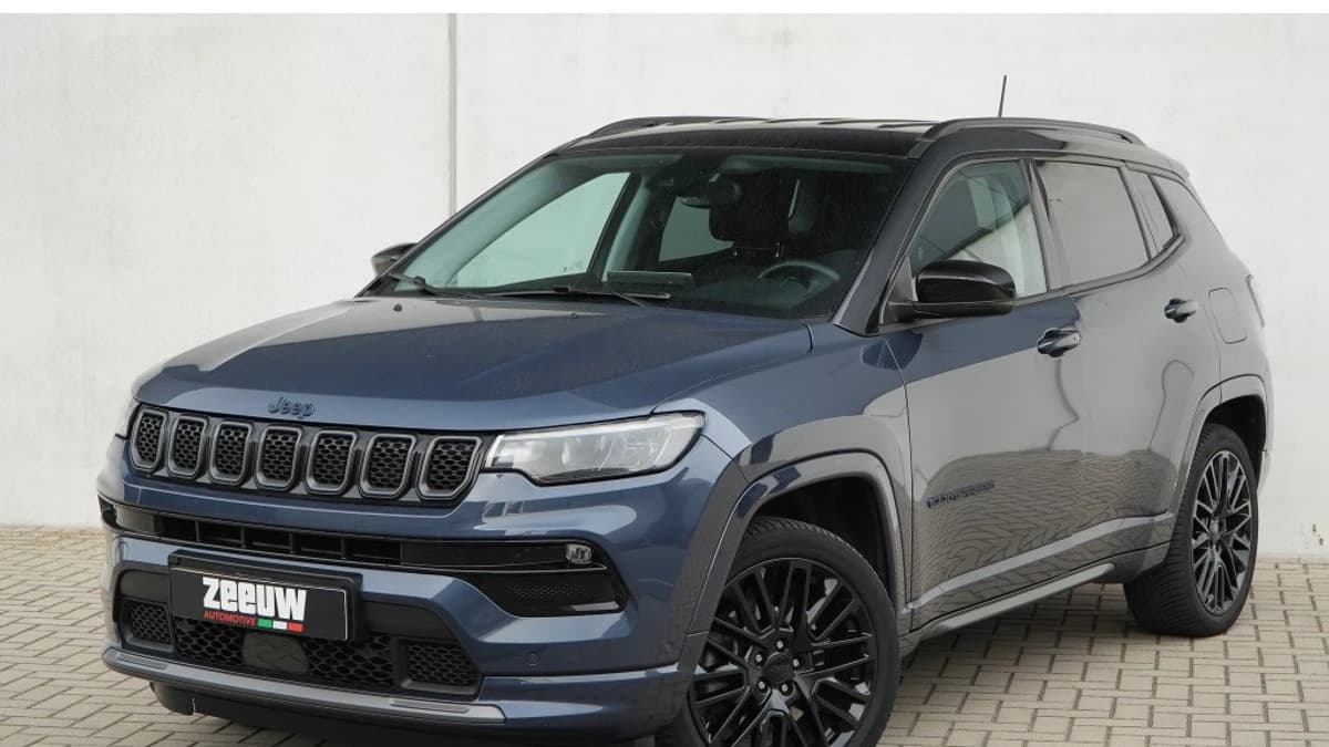 Jeep Compass 4xe 240 PK Hybrid S | Leder | Navi | Winter | Trekhaak | 19" — foto 1