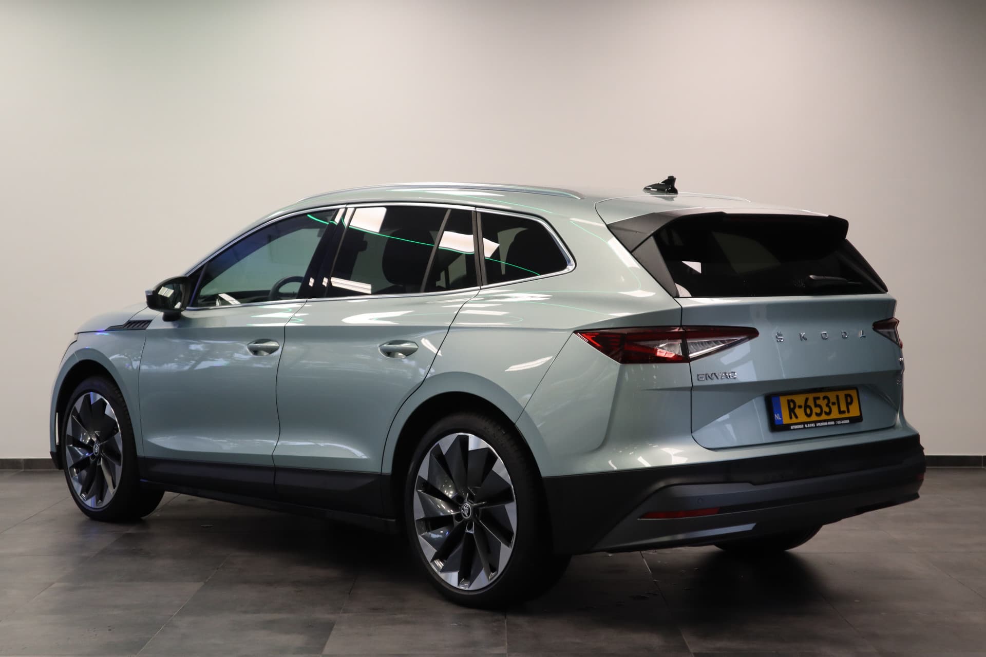 Skoda Enyaq iV 80 First Edition High thumbnail 3