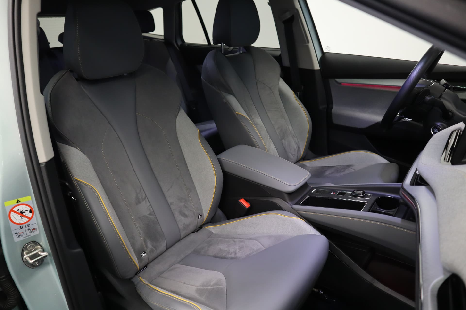 Skoda Enyaq iV 80 First Edition High thumbnail 6