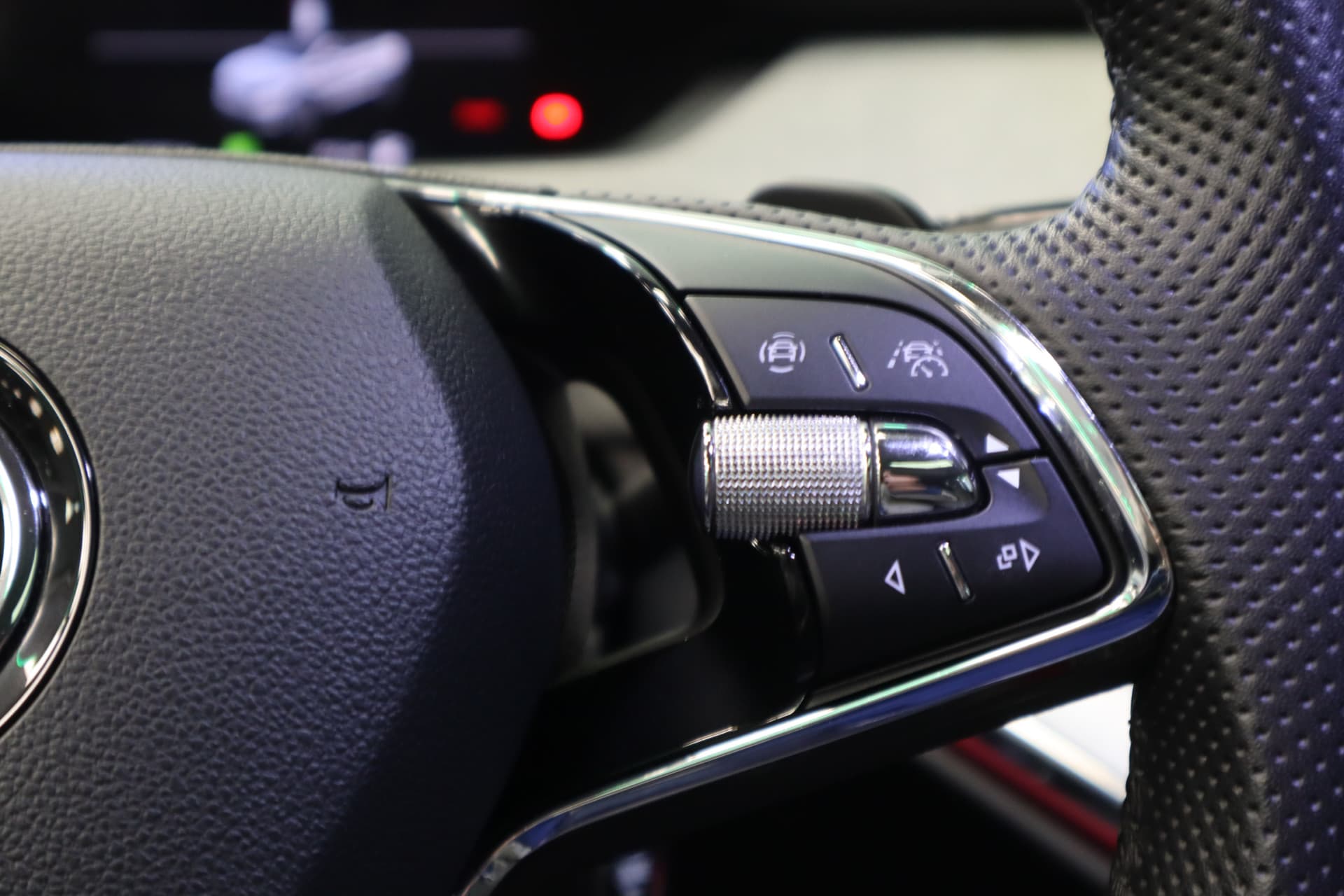 Skoda Enyaq iV 80 First Edition High thumbnail 12