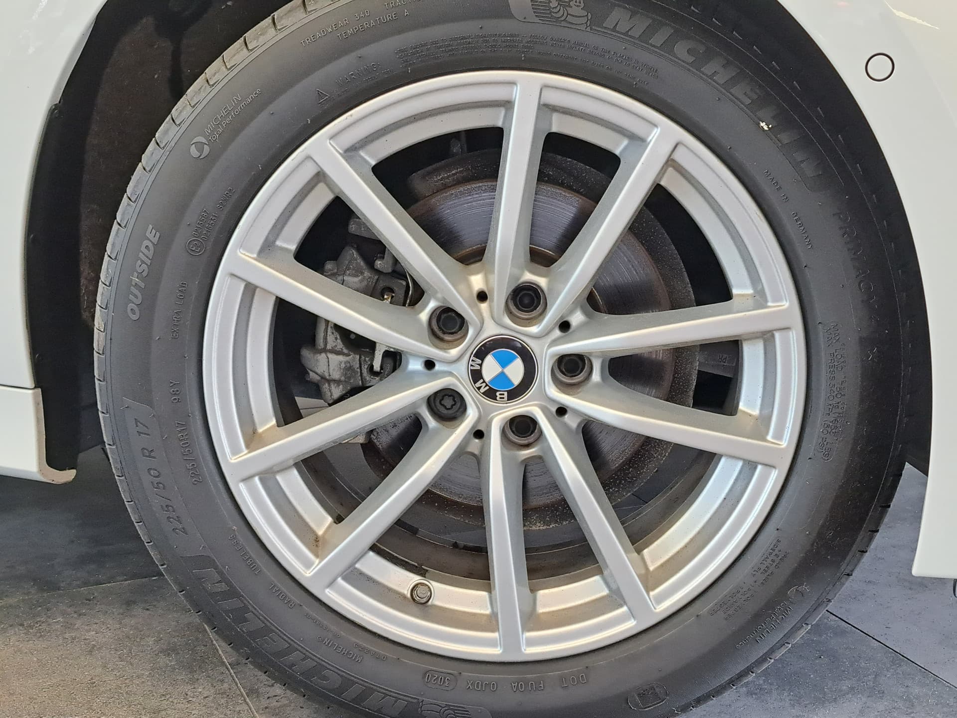 BMW 3 Serie 318i Executive thumbnail 4