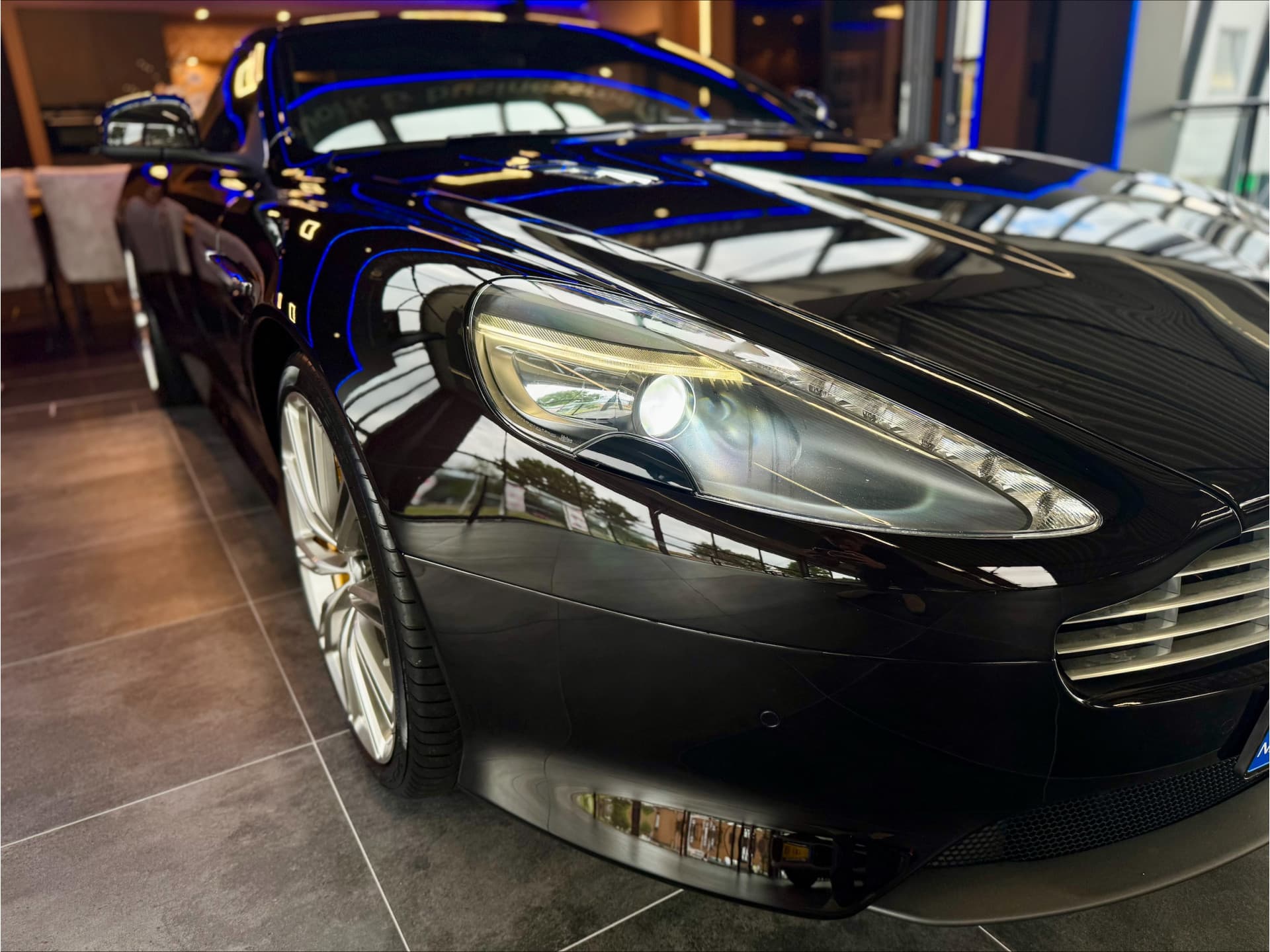 Aston Martin V12 Virage 6.0 V12 thumbnail 6