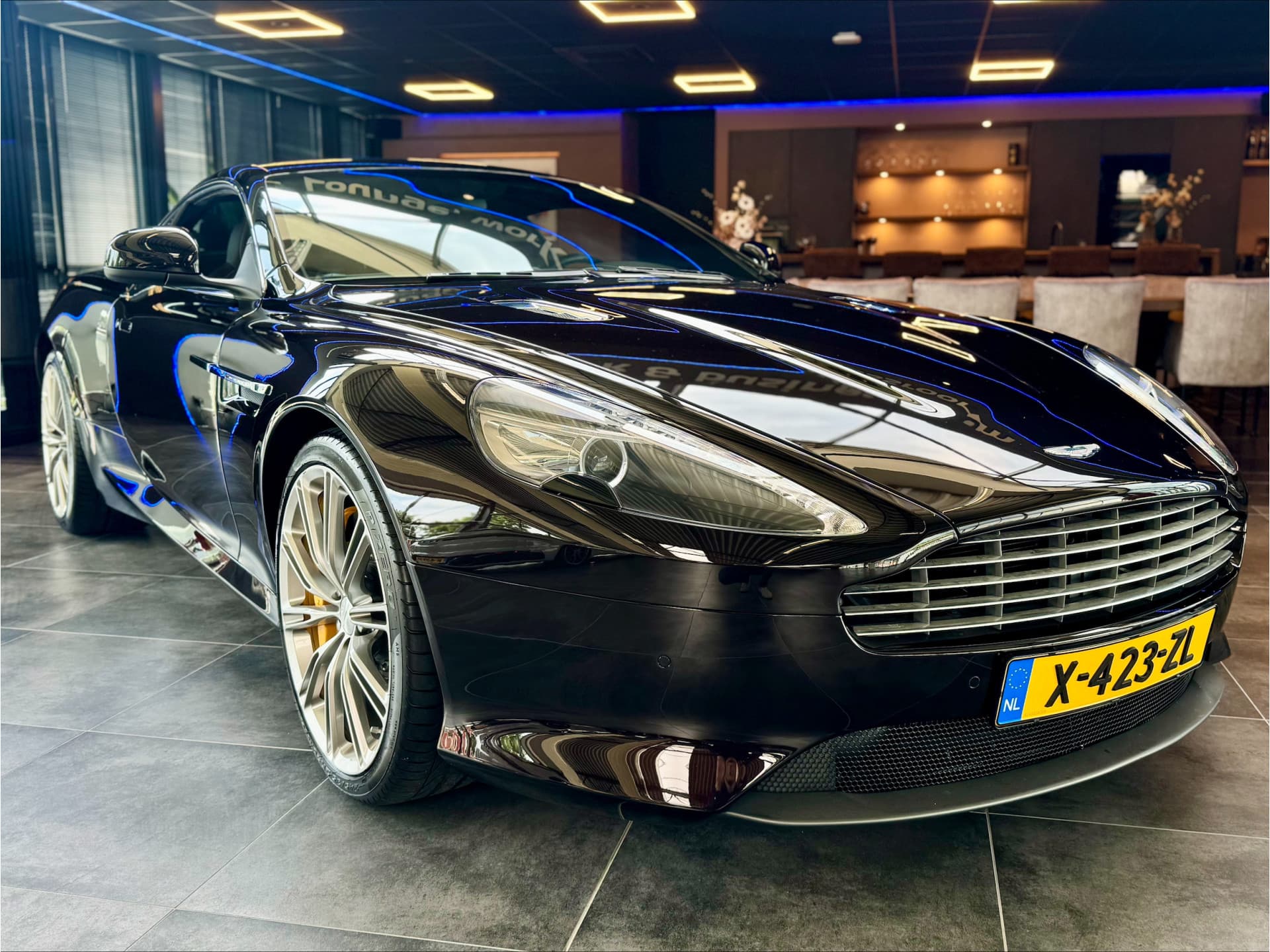 Aston Martin V12 Virage 6.0 V12 thumbnail 4