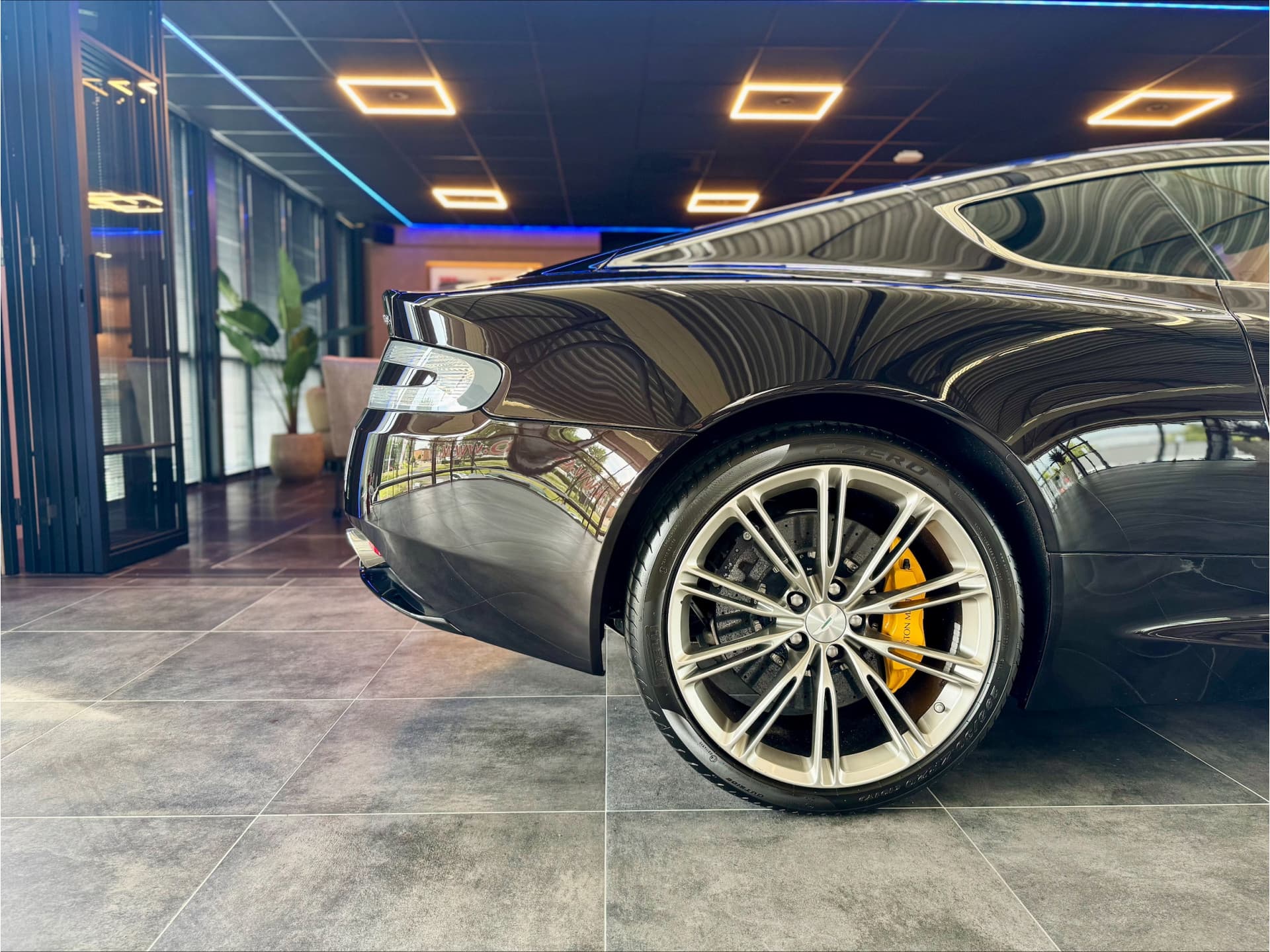 Aston Martin V12 Virage 6.0 V12 thumbnail 8