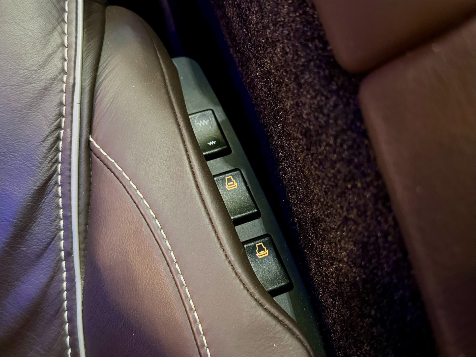 Aston Martin V12 Virage 6.0 V12 thumbnail 28