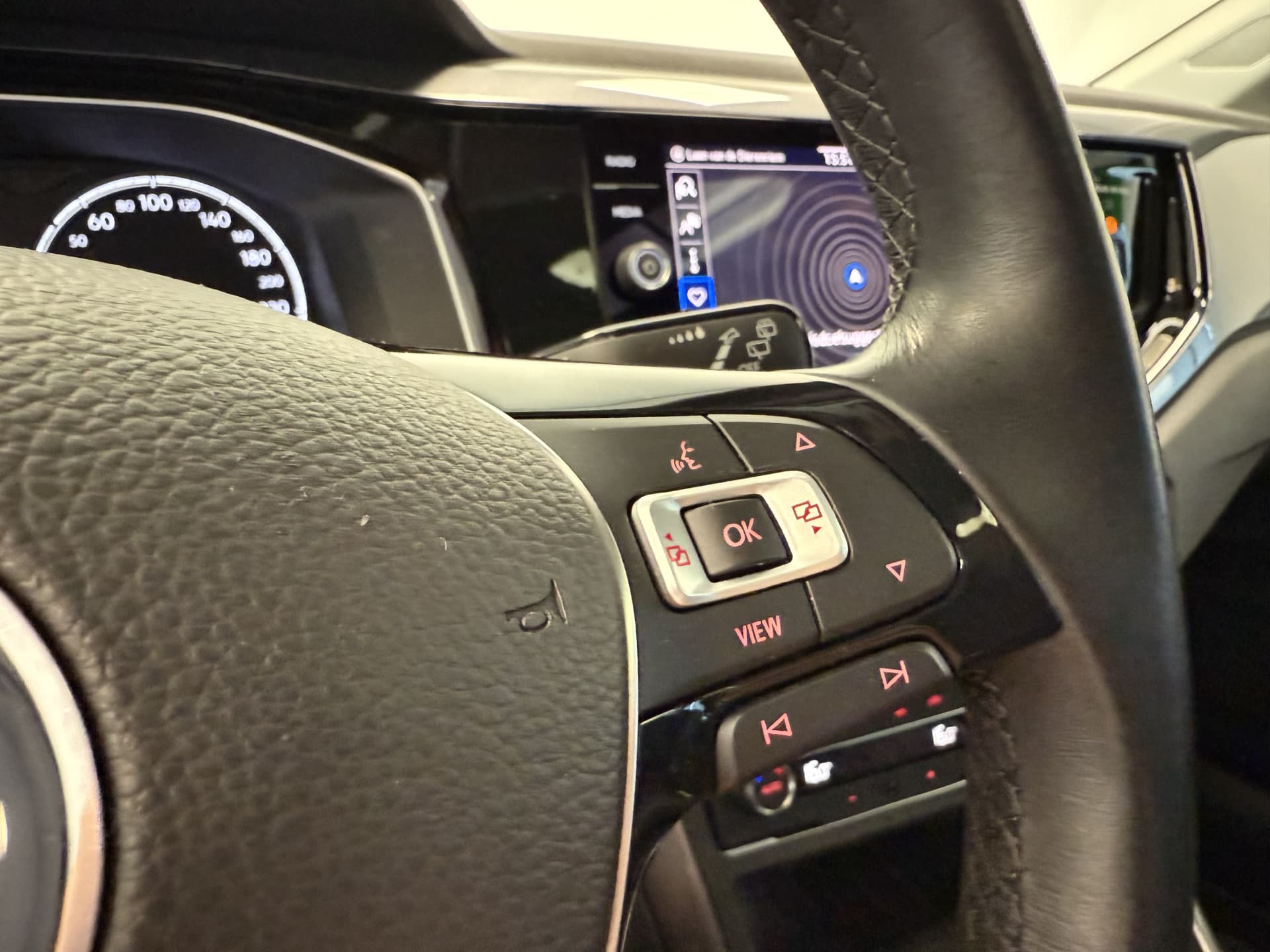 Volkswagen Polo 1.0 TSI Highline Business R-line thumbnail 11