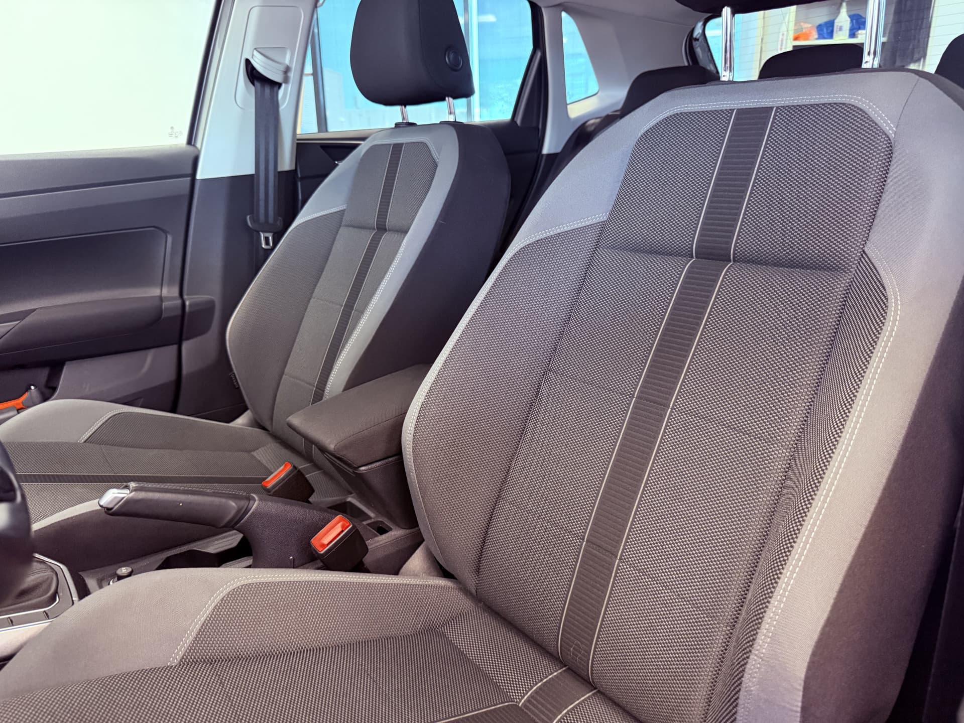 Volkswagen Polo 1.0 TSI Highline Business R-line thumbnail 14