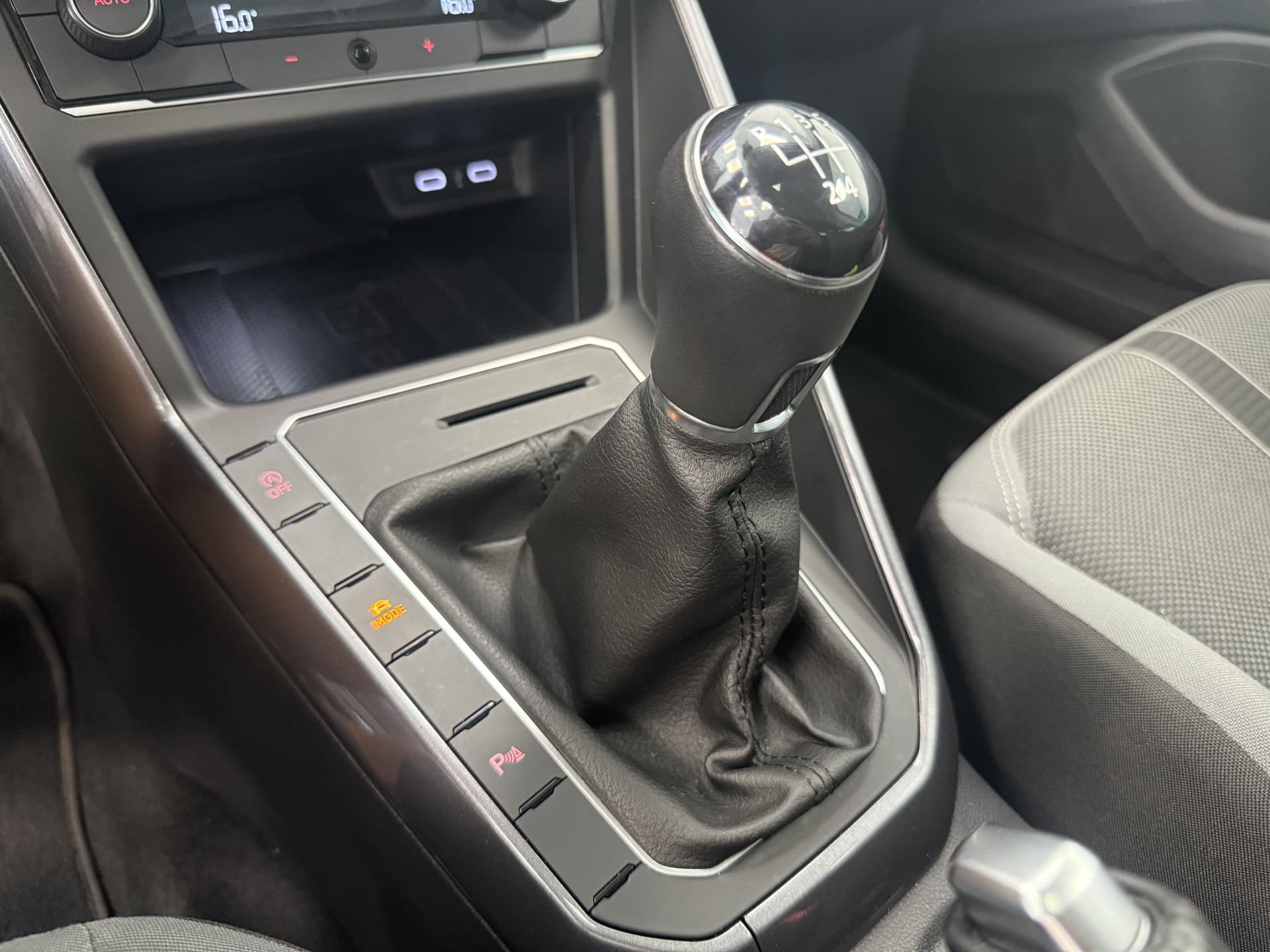 Volkswagen Polo 1.0 TSI Highline Business R-line thumbnail 15