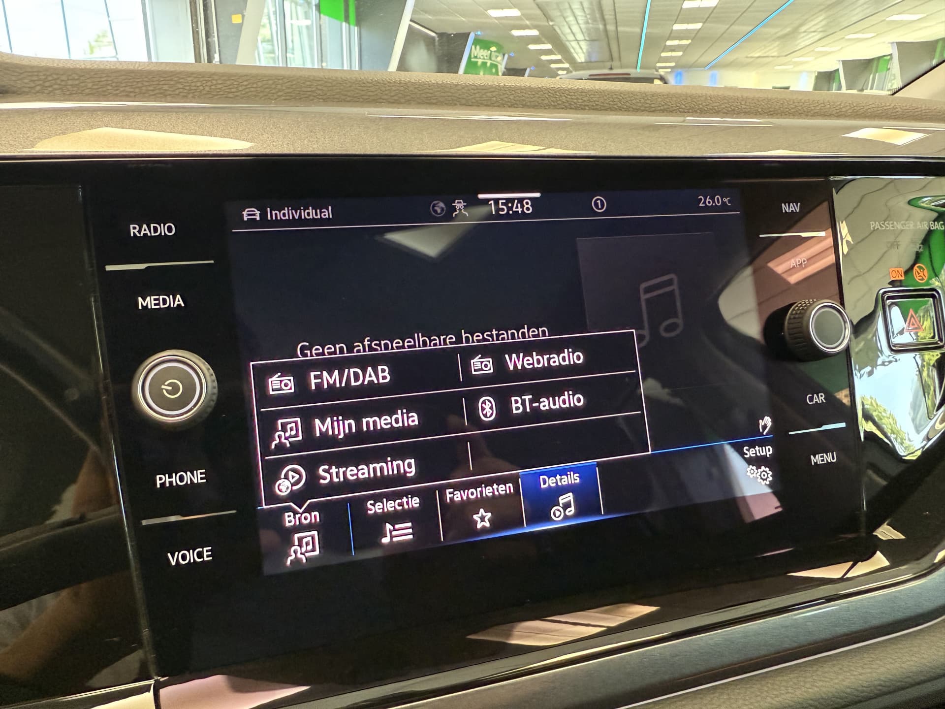 Volkswagen Polo 1.0 TSI Highline Business R-line thumbnail 23