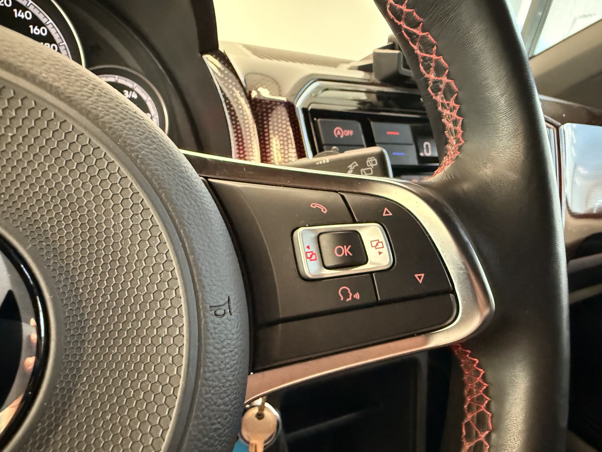 Volkswagen Up! 1.0 TSI GTI thumbnail 12