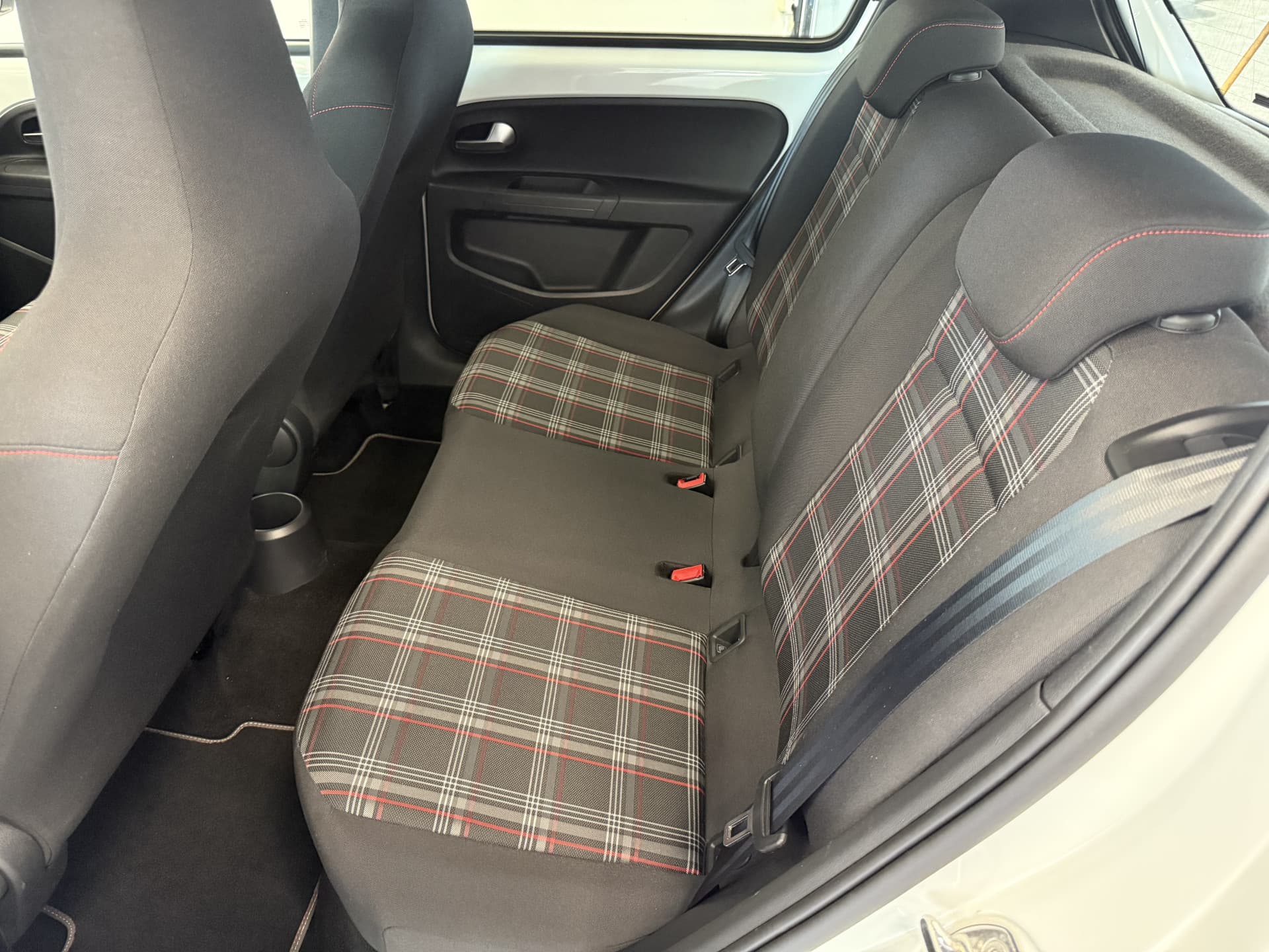 Volkswagen Up! 1.0 TSI GTI thumbnail 14