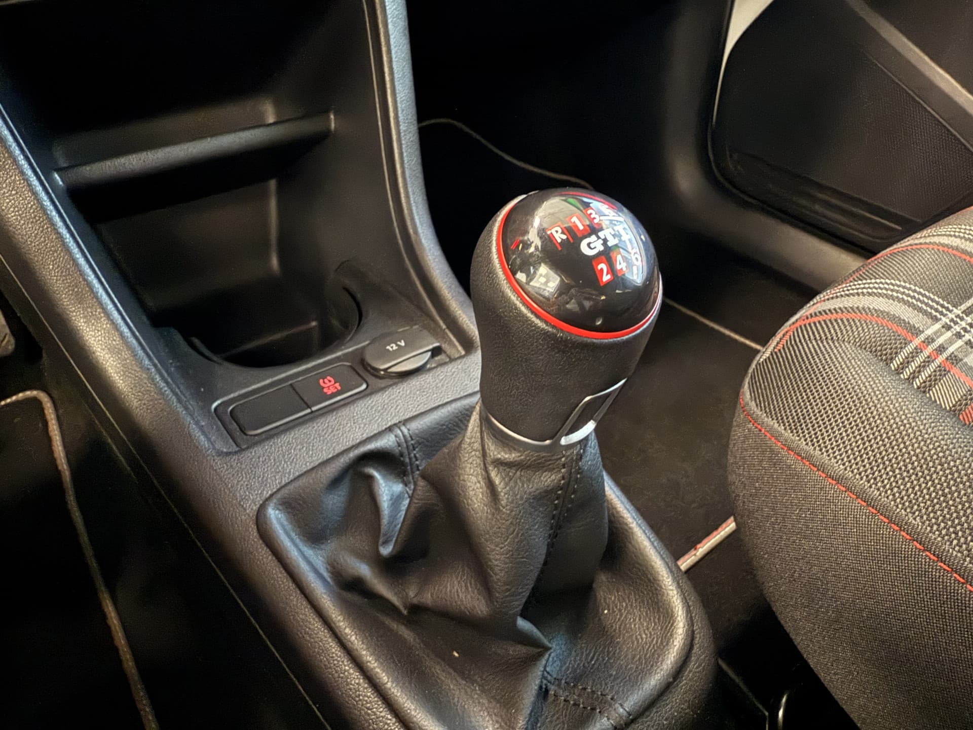 Volkswagen Up! 1.0 TSI GTI thumbnail 18