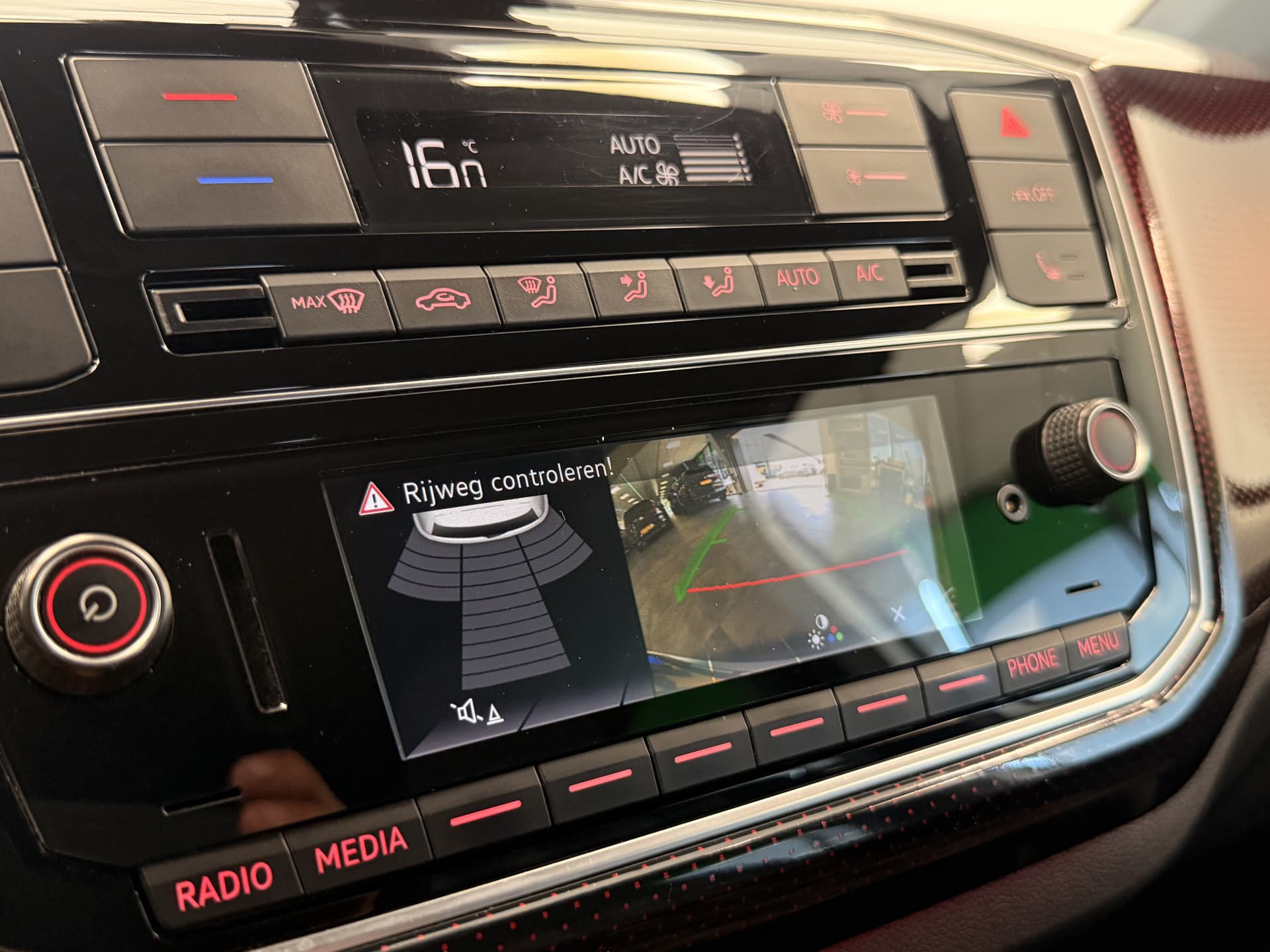 Volkswagen Up! 1.0 TSI GTI thumbnail 20