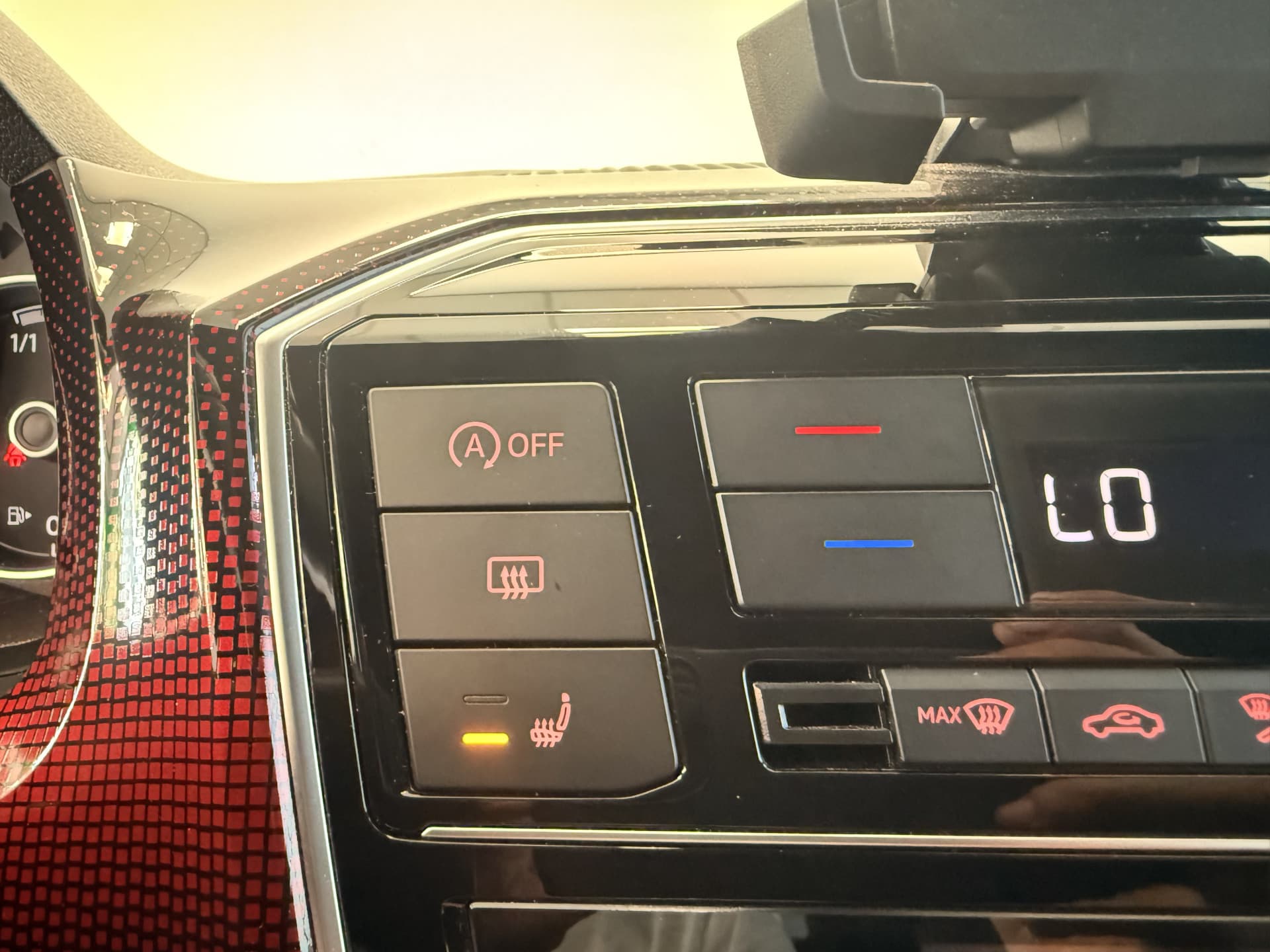 Volkswagen Up! 1.0 TSI GTI thumbnail 23