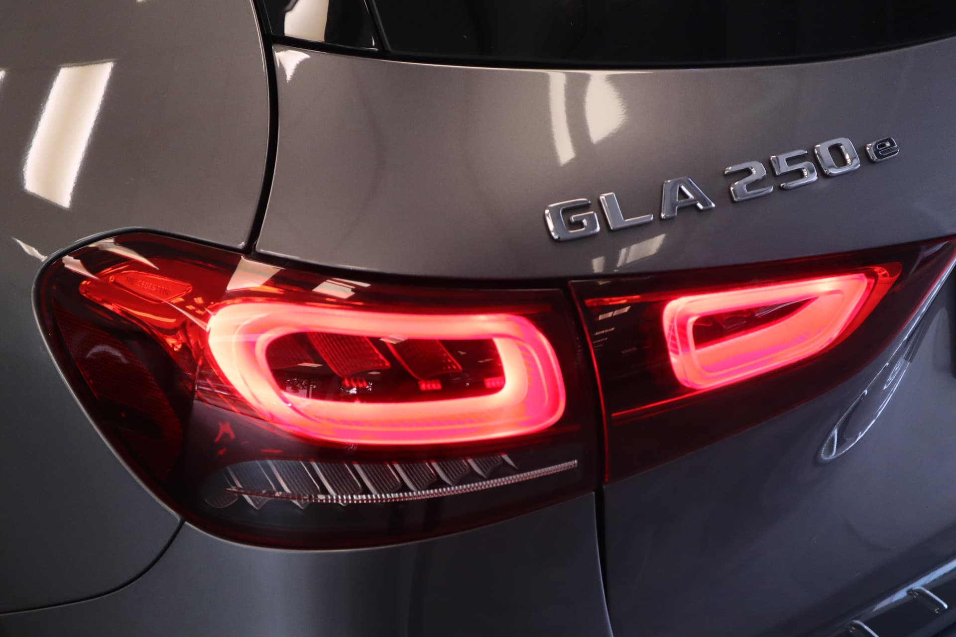 Mercedes-Benz GLA 250 e Business Solution AMG Limited thumbnail 5