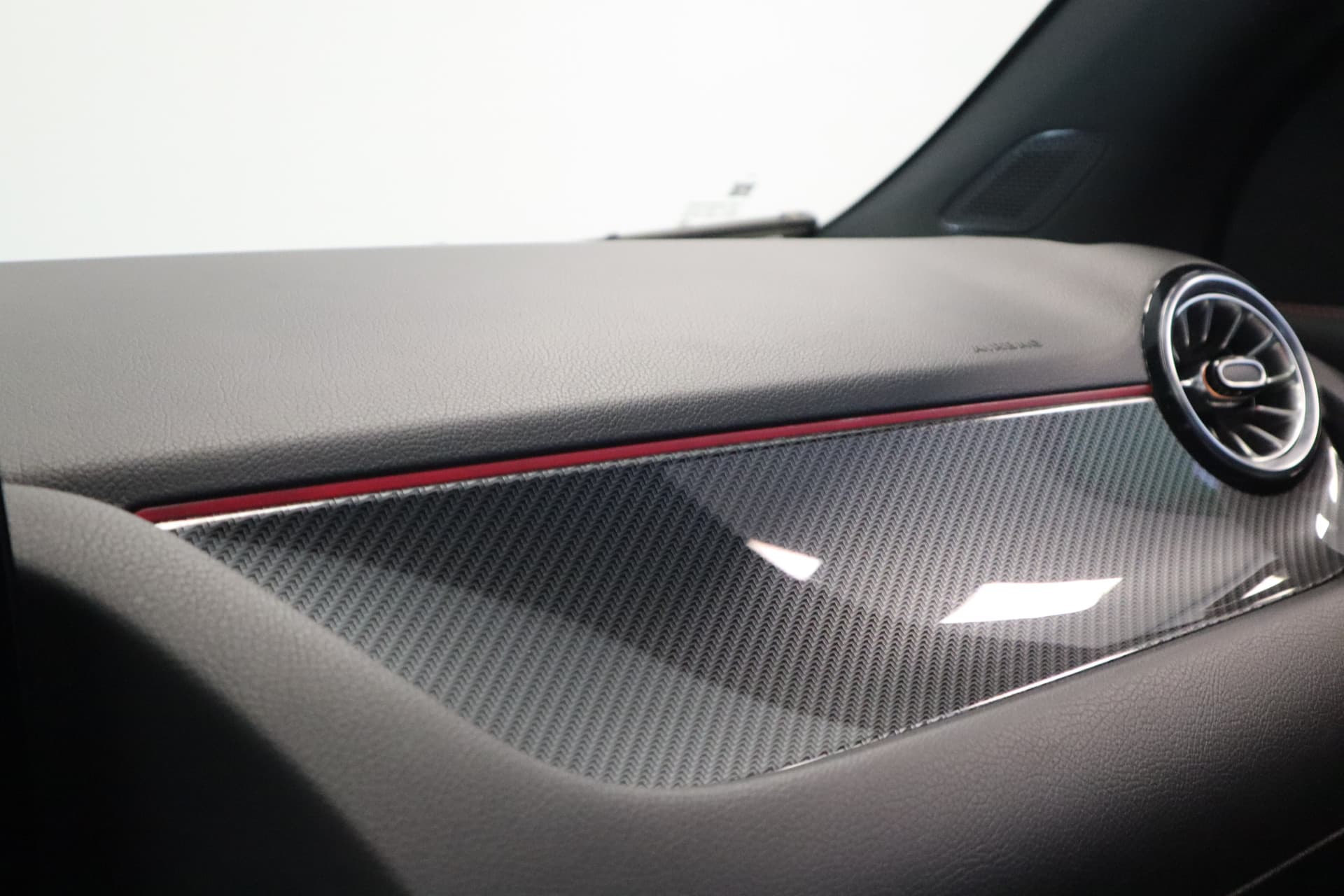 Mercedes-Benz GLA 250 e Business Solution AMG Limited thumbnail 8