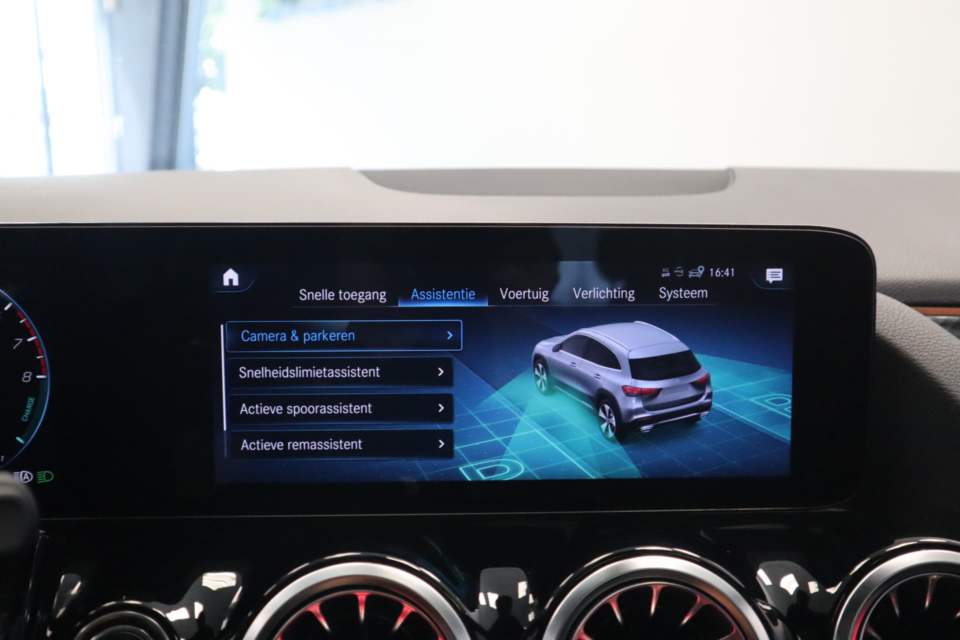 Mercedes-Benz GLA 250 e Business Solution AMG Limited thumbnail 19