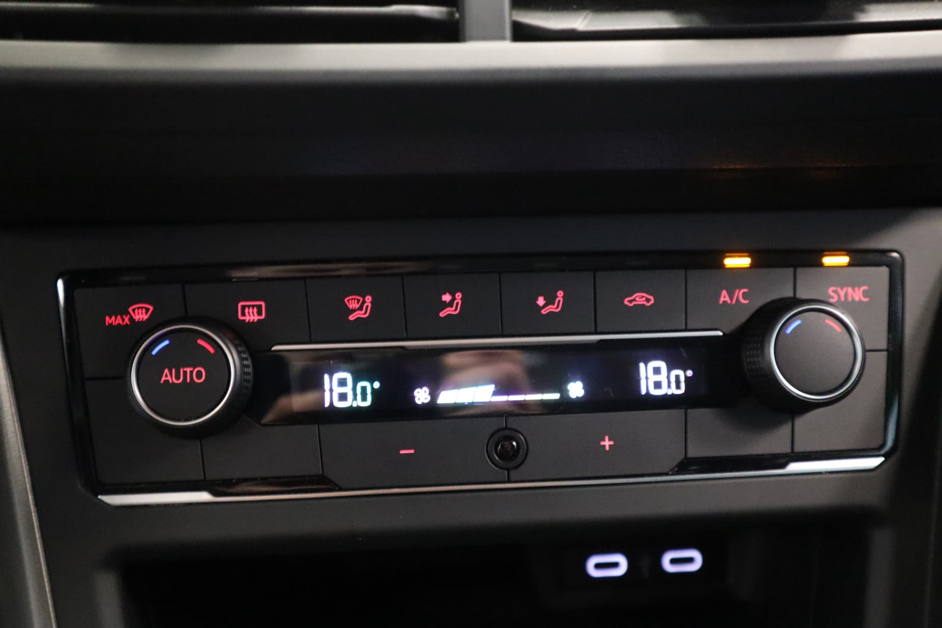 Volkswagen Polo 1.0 TSI R-Line Edition thumbnail 10