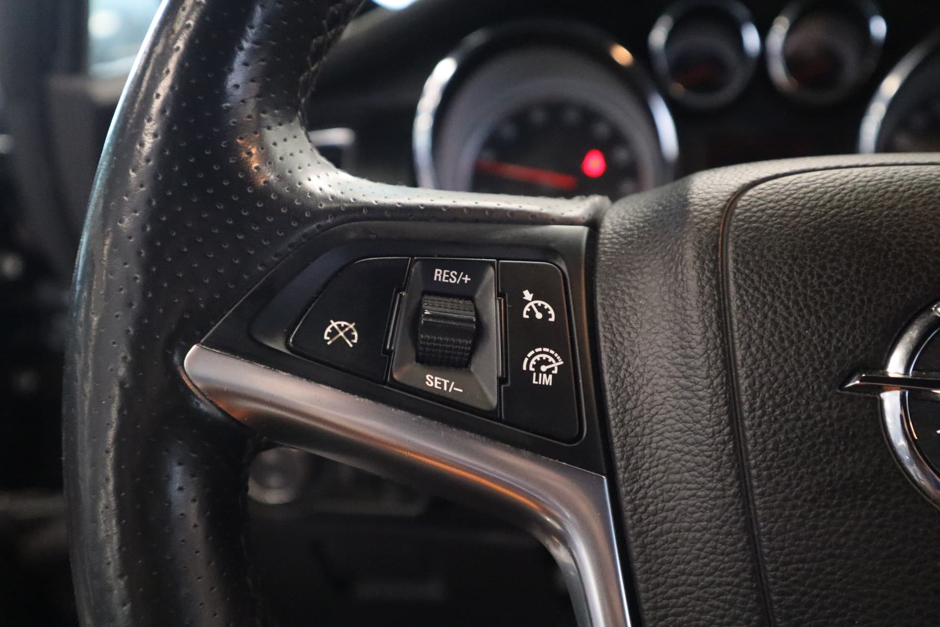 Opel Cascada 1.6 Turbo Cosmo thumbnail 12