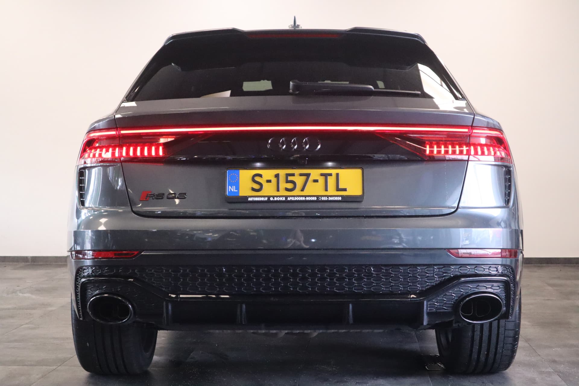 Audi Q8 4.0 TFSI RS Q8 quattro thumbnail 5