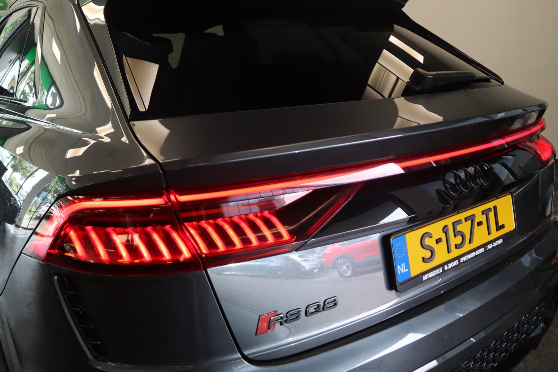 Audi Q8 4.0 TFSI RS Q8 quattro thumbnail 7