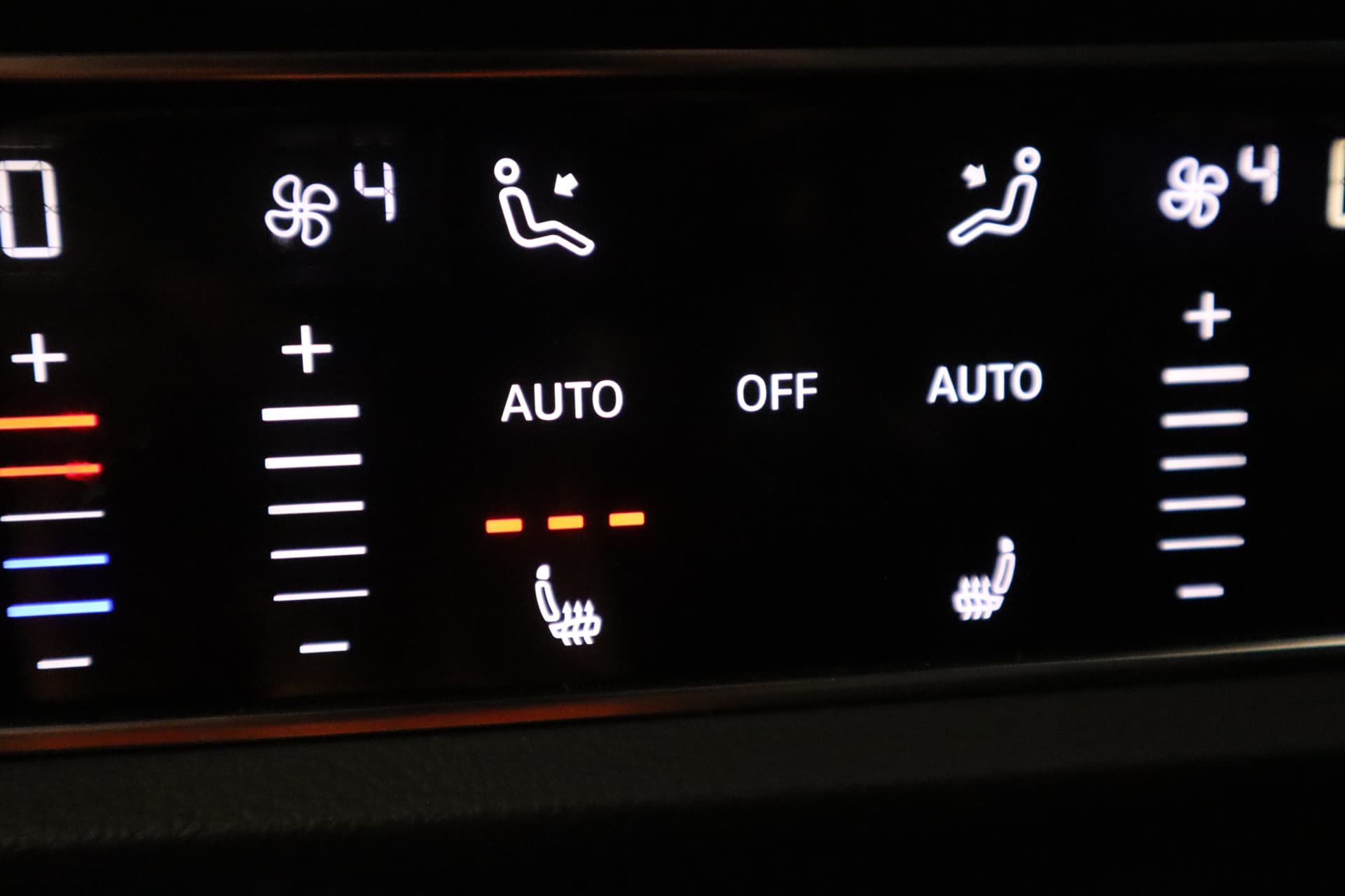 Audi Q8 4.0 TFSI RS Q8 quattro thumbnail 18