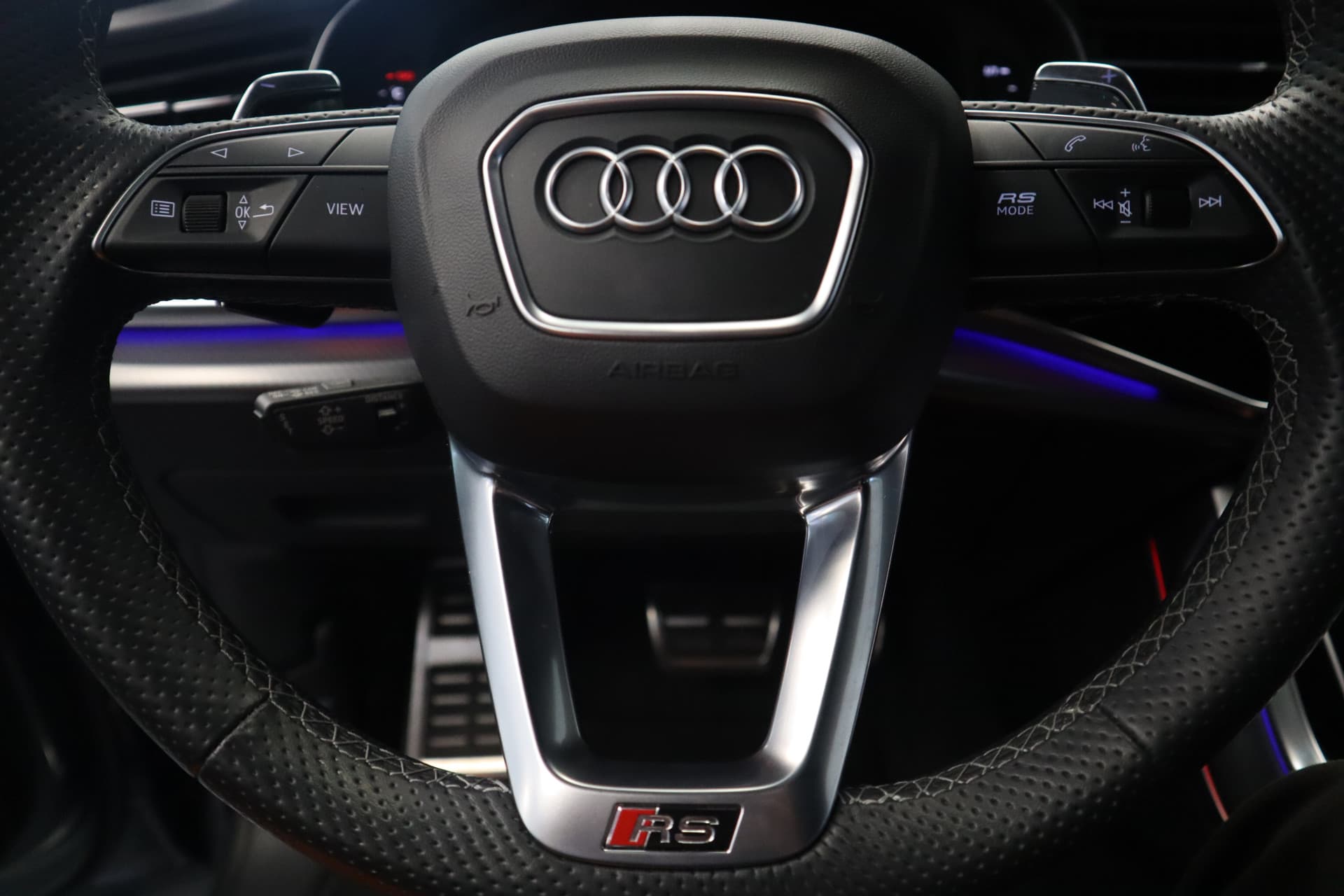 Audi Q8 4.0 TFSI RS Q8 quattro thumbnail 21