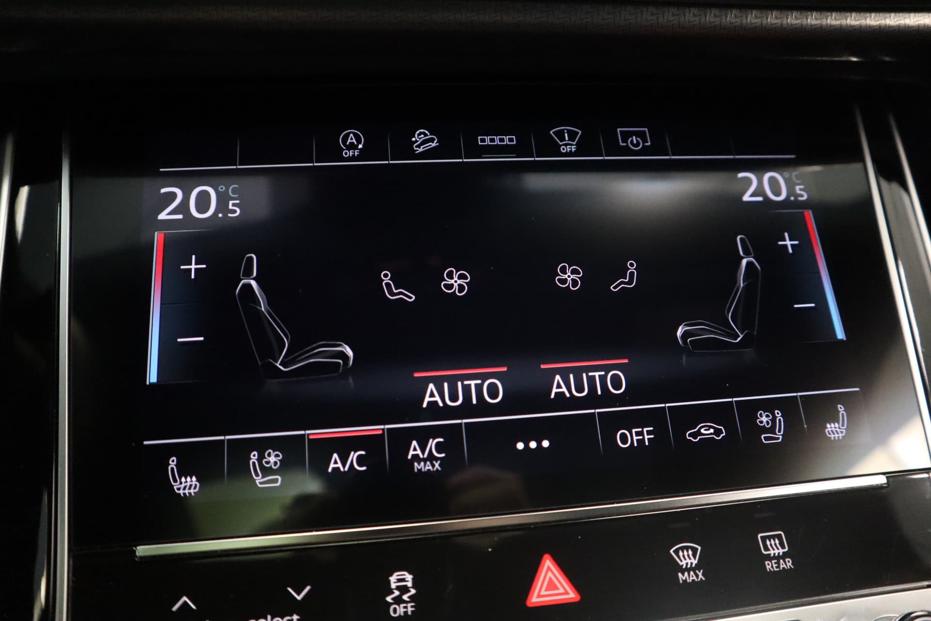 Audi Q8 4.0 TFSI RS Q8 quattro thumbnail 24