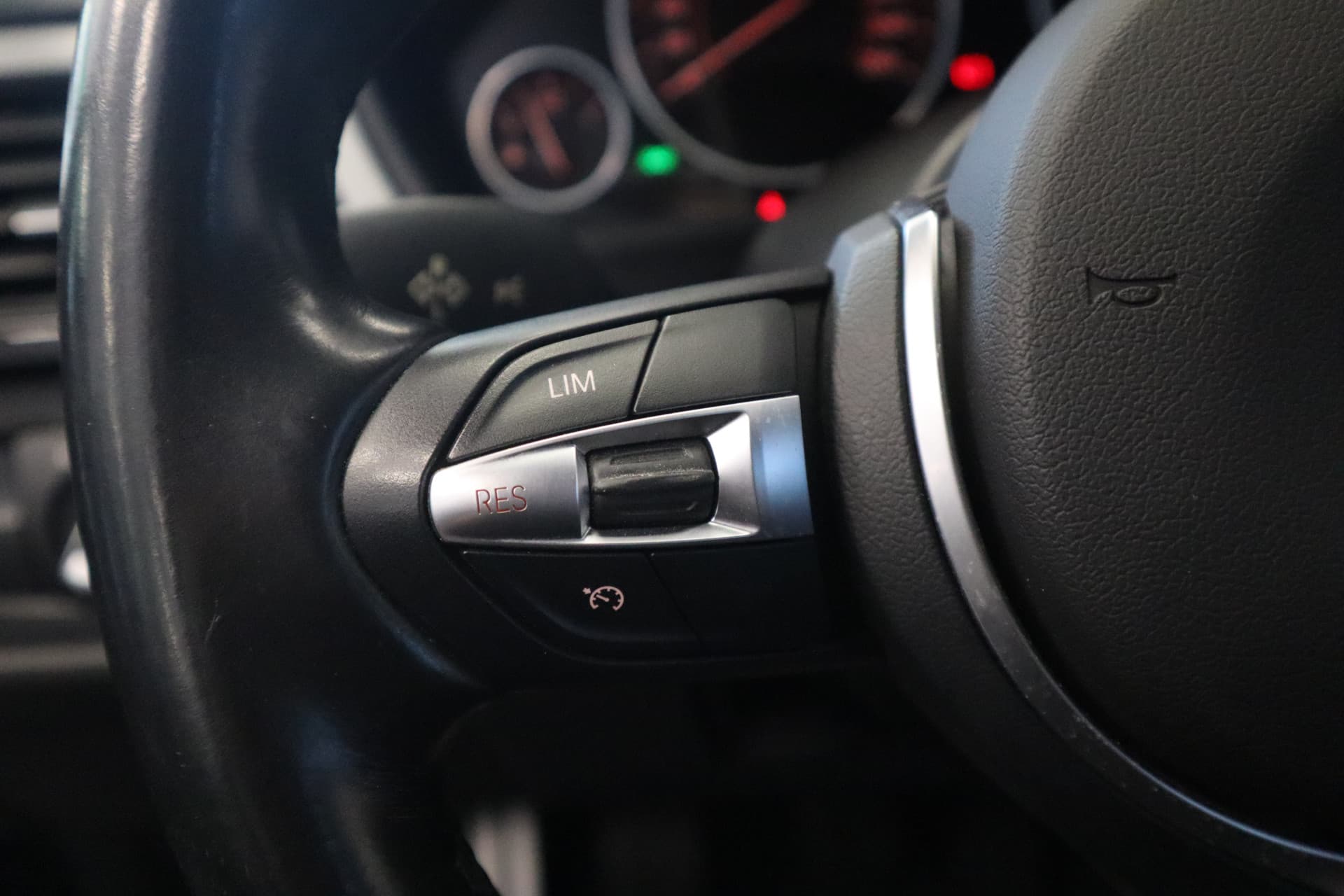 BMW 3 Serie 316i M-sport Executive thumbnail 11