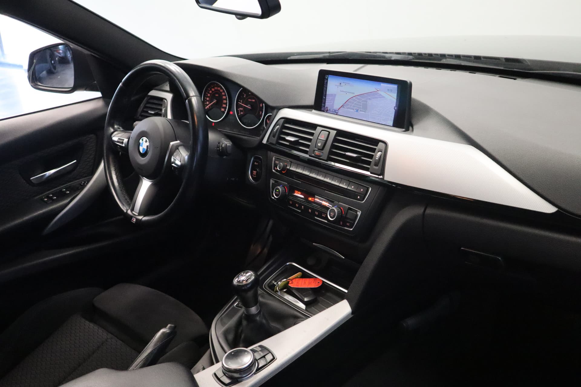 BMW 3 Serie 316i M-sport Executive thumbnail 18