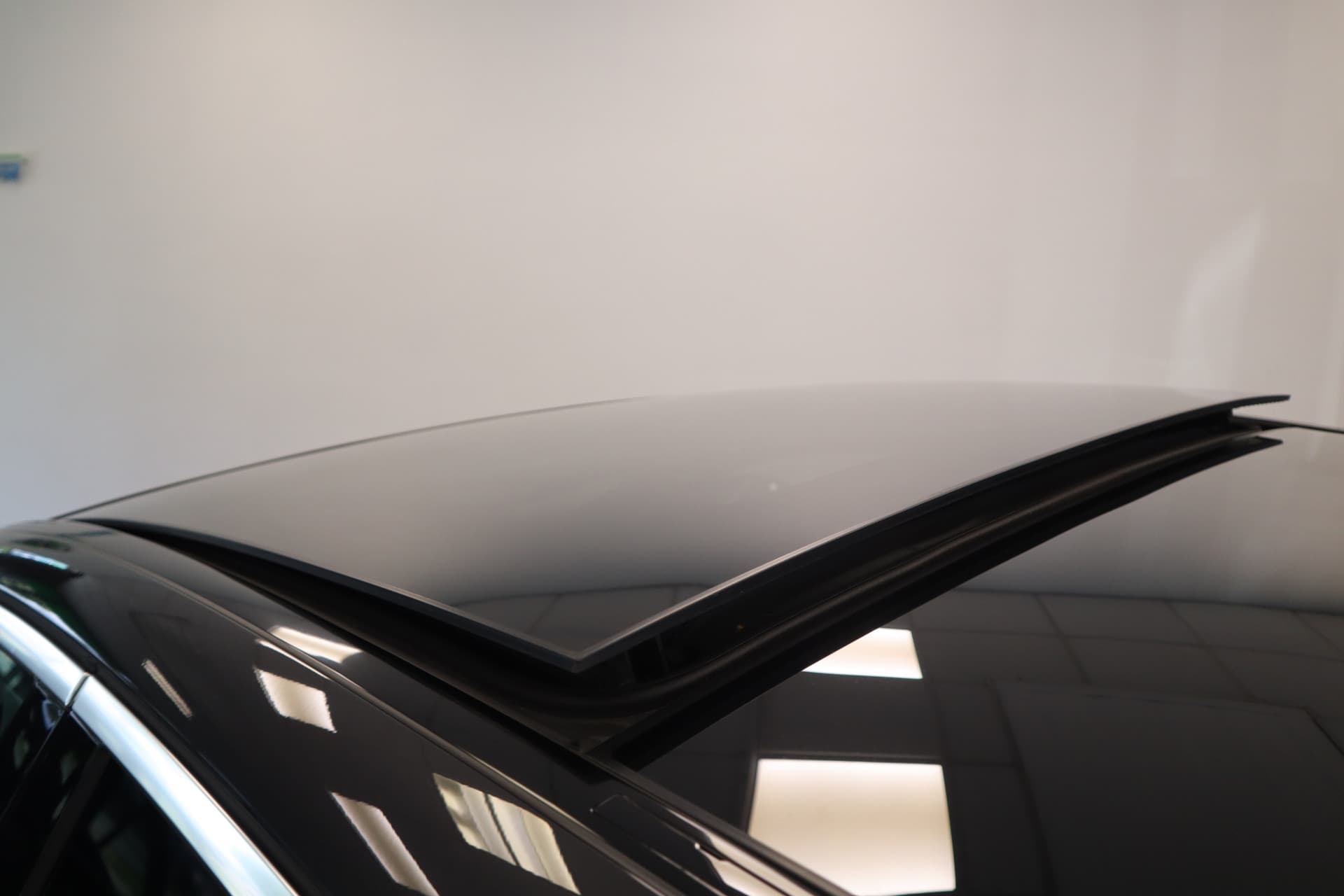 Mercedes-Benz E-Klasse 300 e AMG Line thumbnail 7