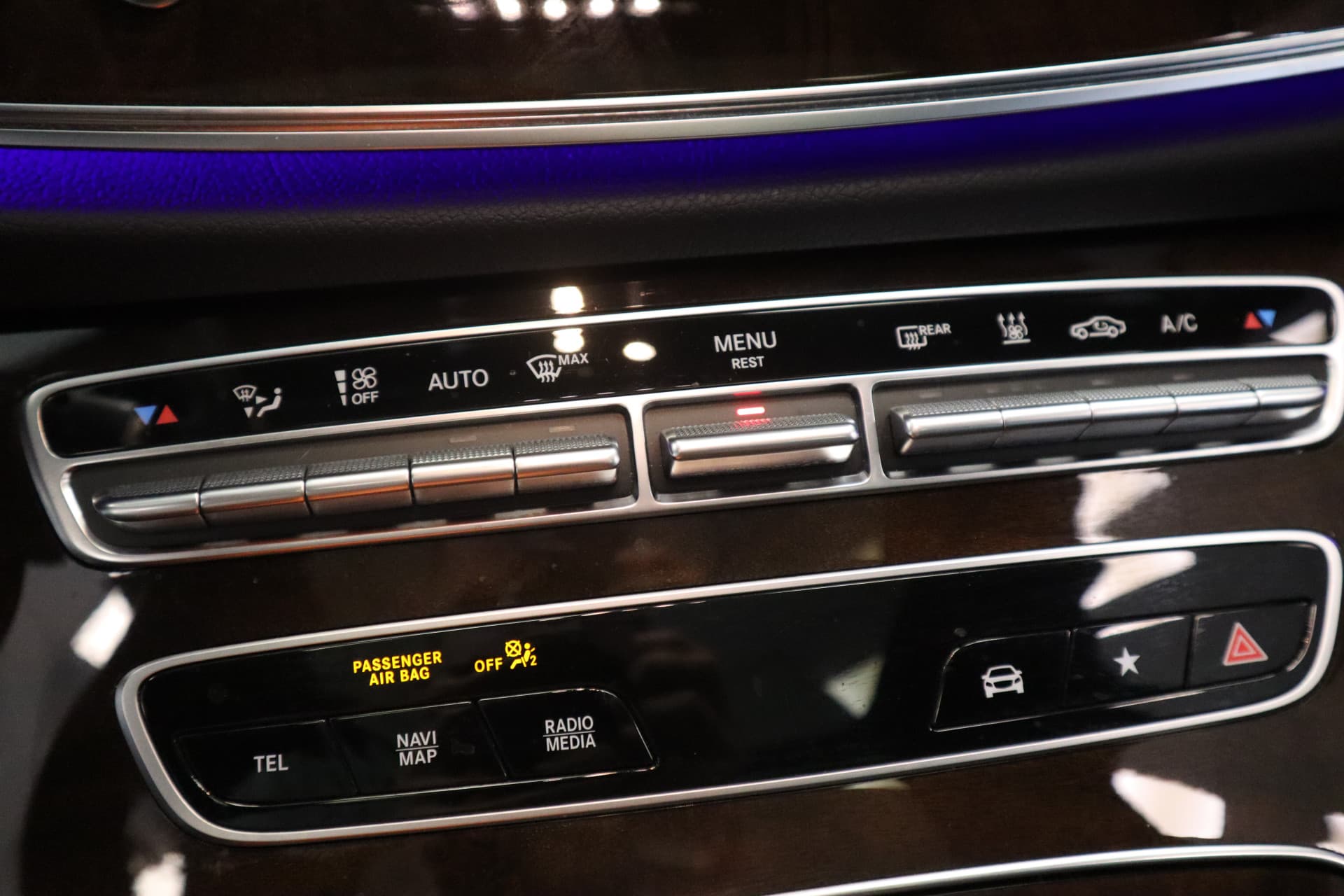 Mercedes-Benz E-Klasse 300 e AMG Line thumbnail 16