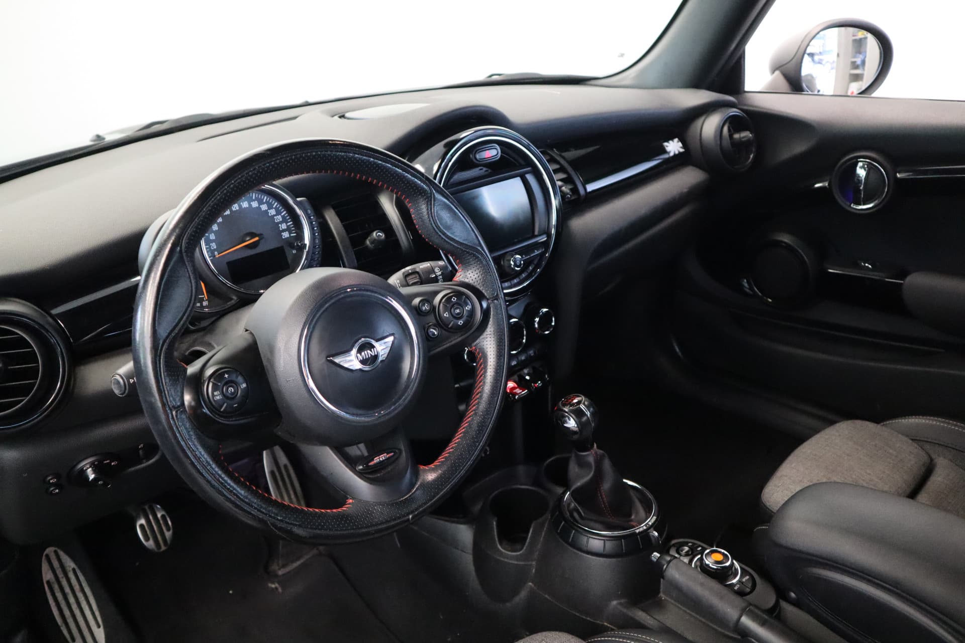 MINI Cooper Mini 1.5 JCW King's Cross thumbnail 7