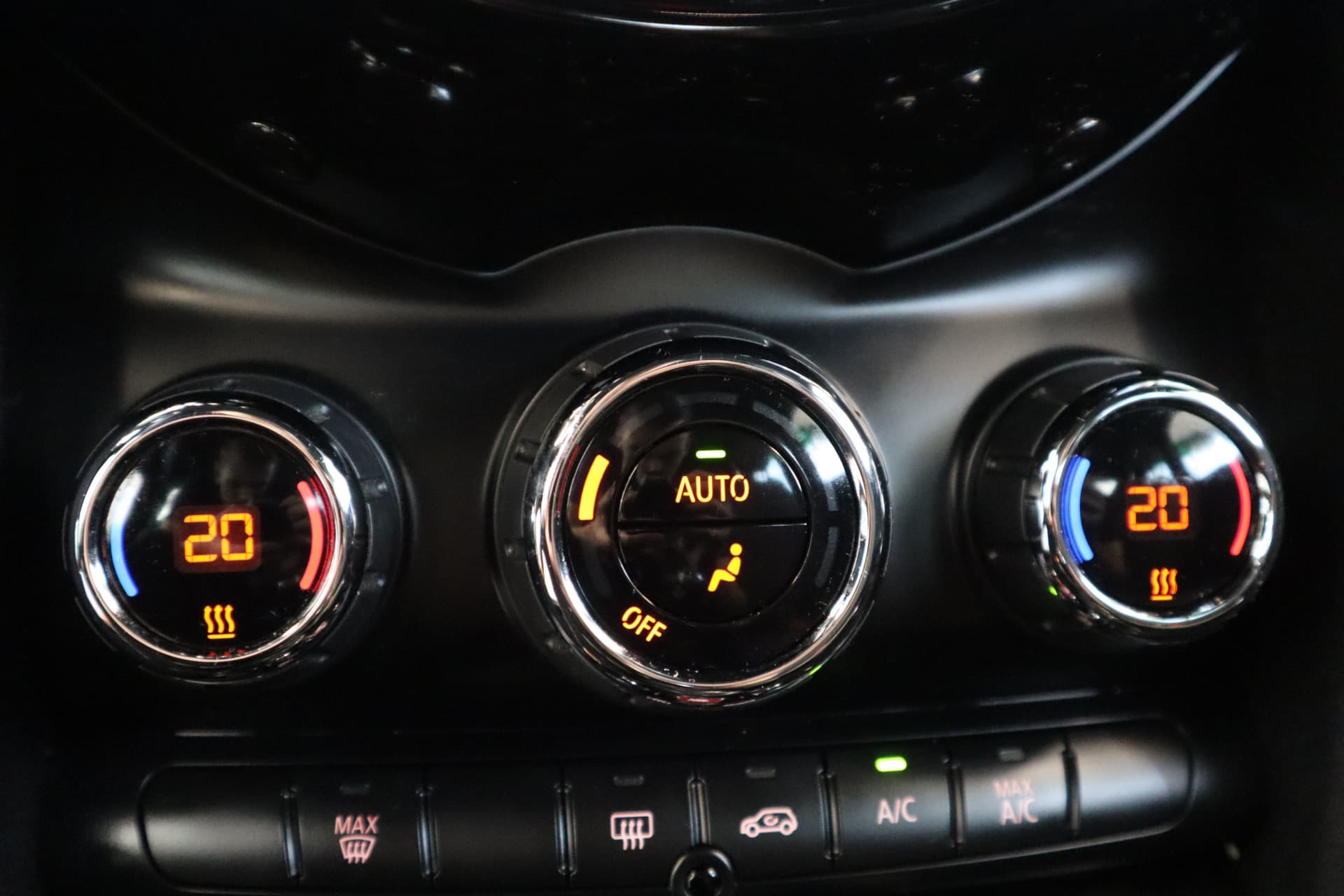 MINI Cooper Mini 1.5 JCW King's Cross thumbnail 10