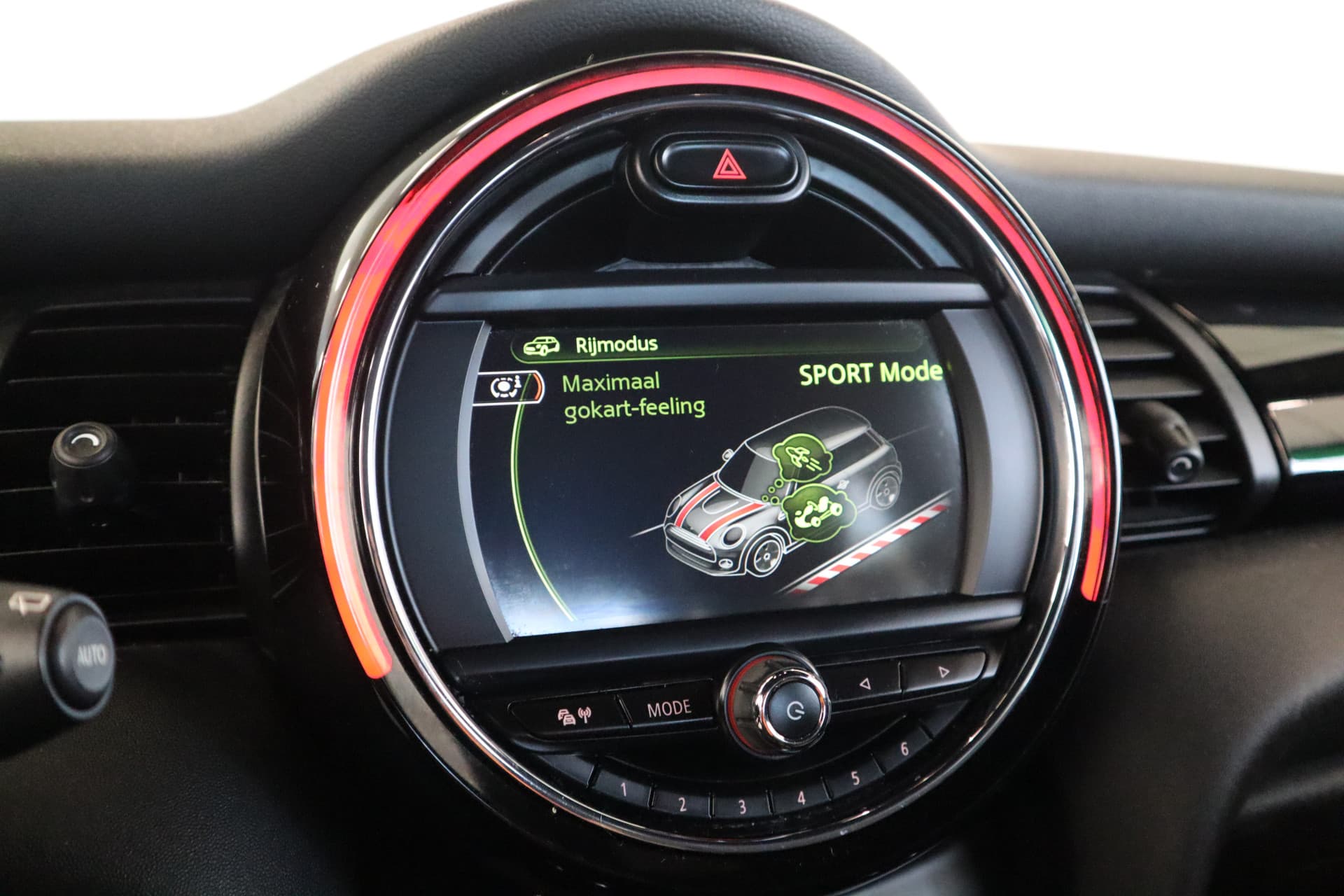 MINI Cooper Mini 1.5 JCW King's Cross thumbnail 13