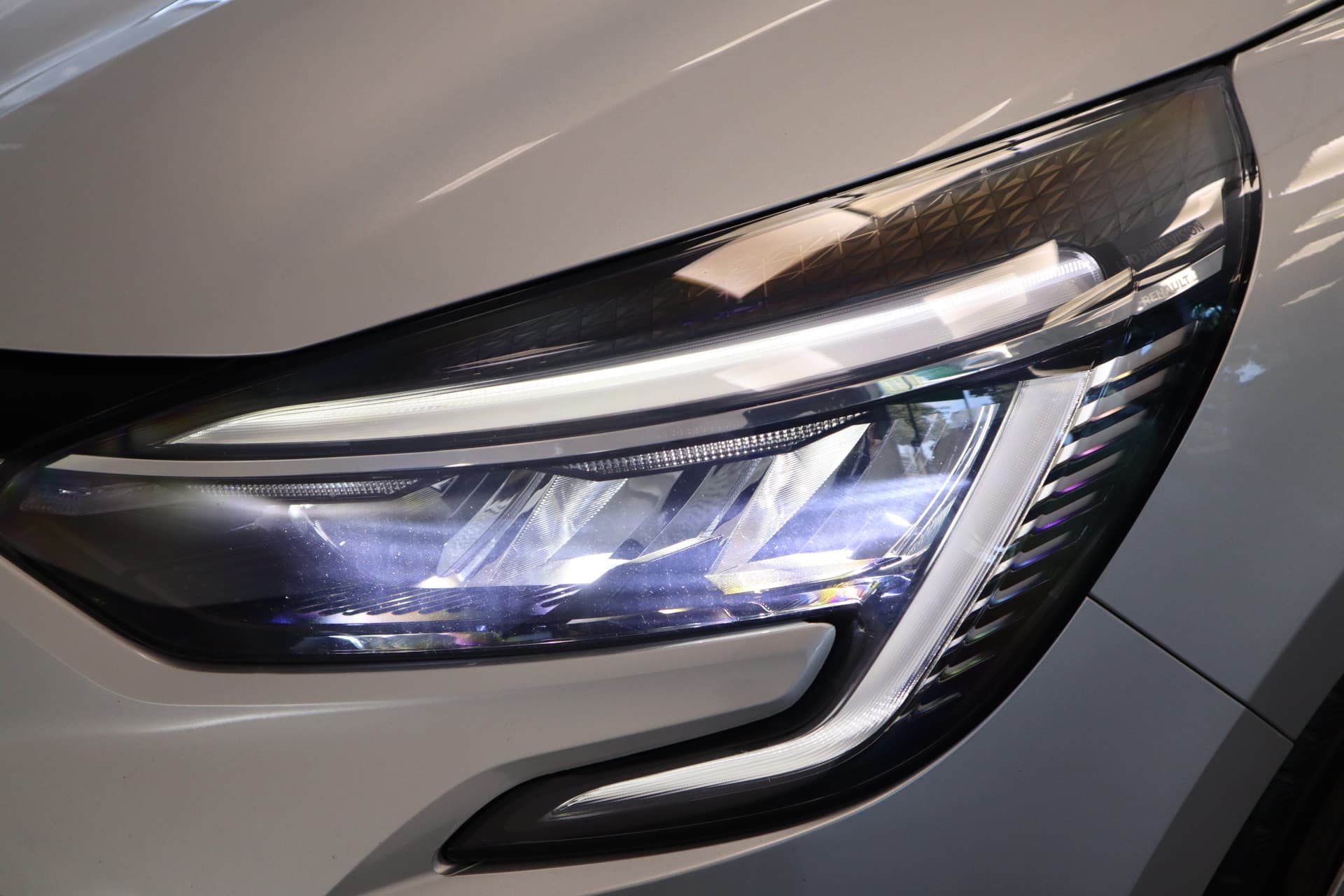 Renault Clio 1.6 E-Tech Hybrid 145 Evolution thumbnail 5