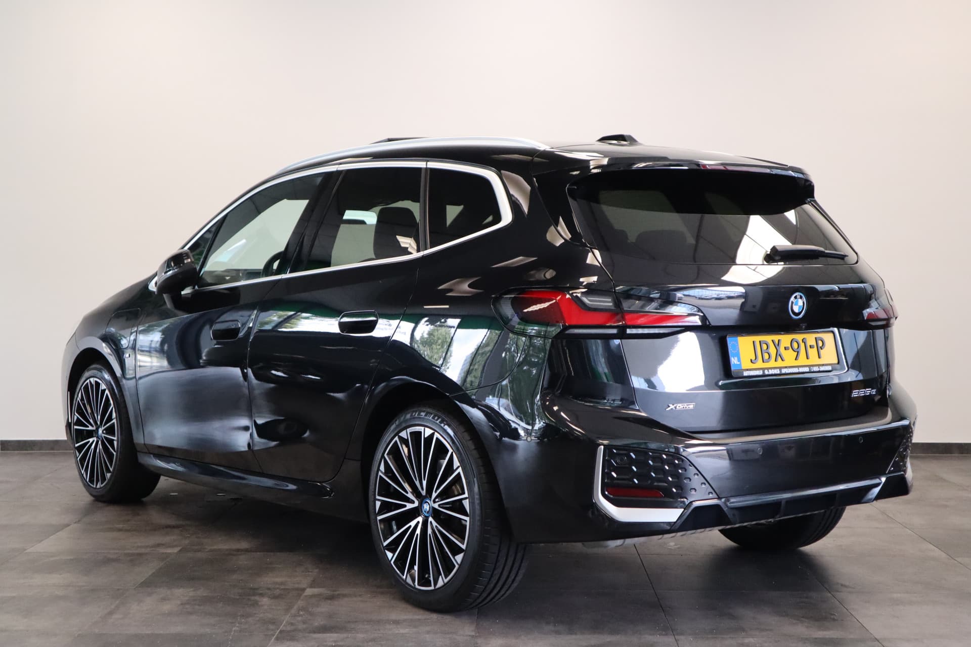 BMW 2 Serie Active Tourer M-Sport 225e xDrive thumbnail 3